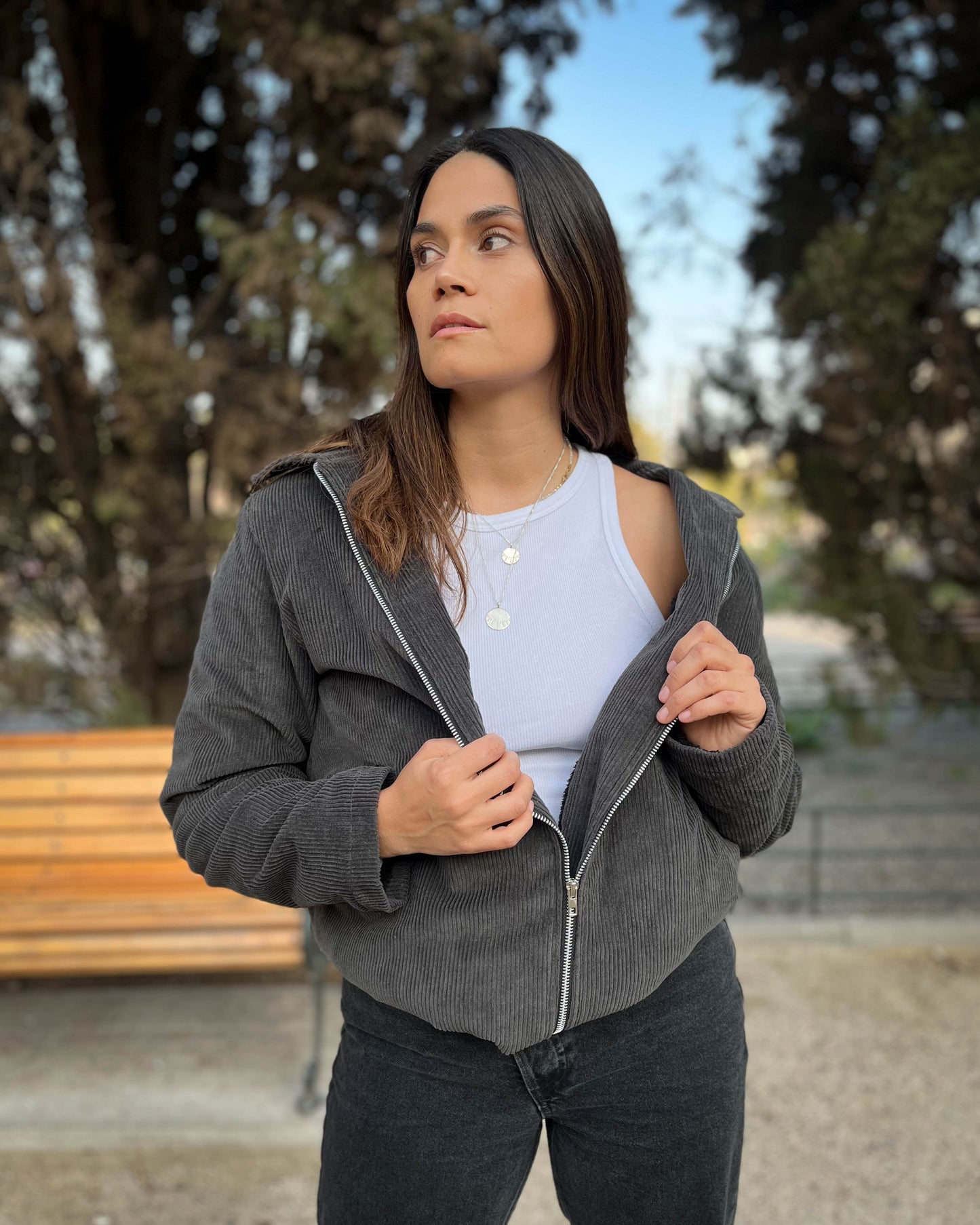 CHAQUETA CORDUROY GRIS.