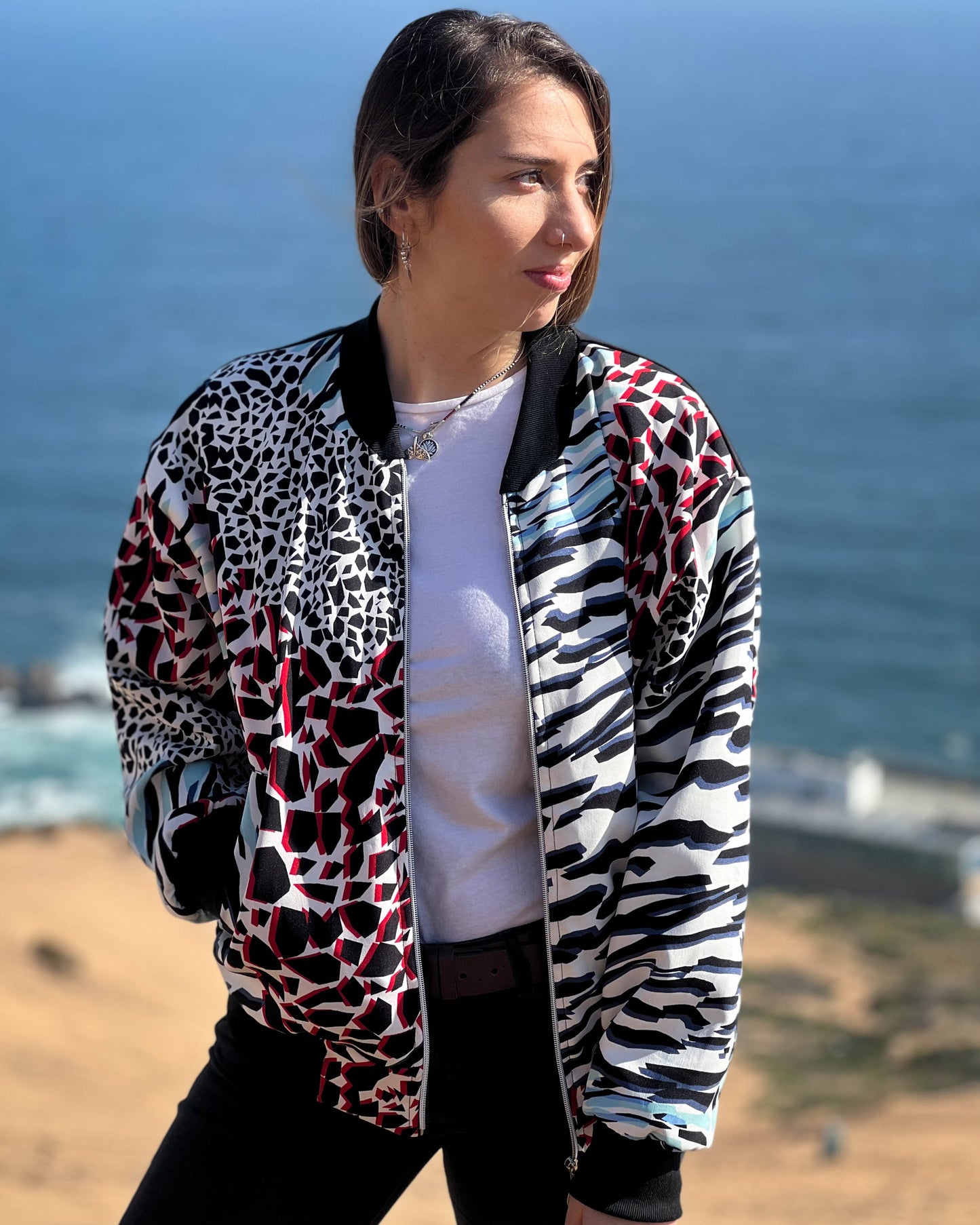 BOMBER JACKET PARTY ROJO.