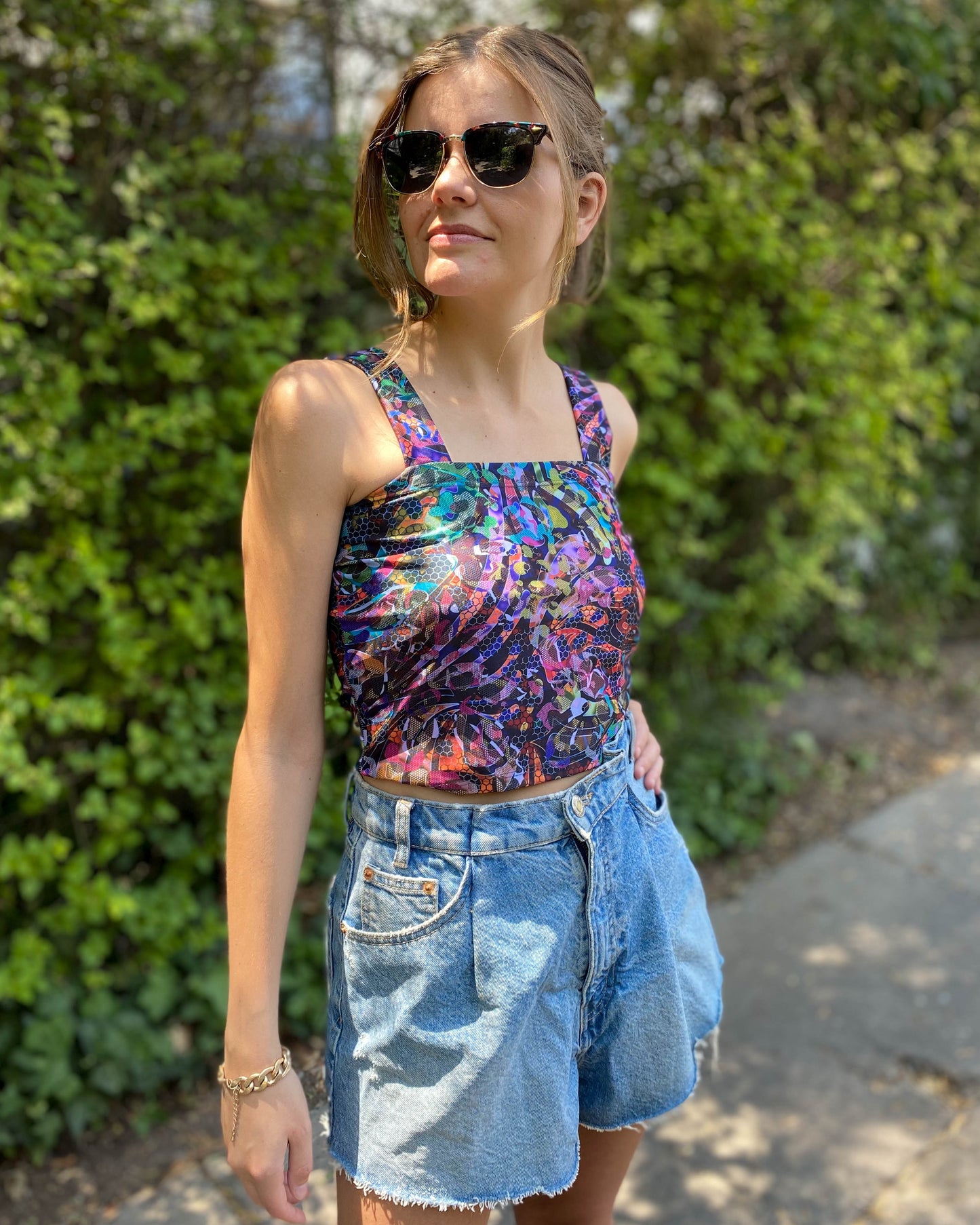 CROP TOP CUADRADO COLOMBIA.