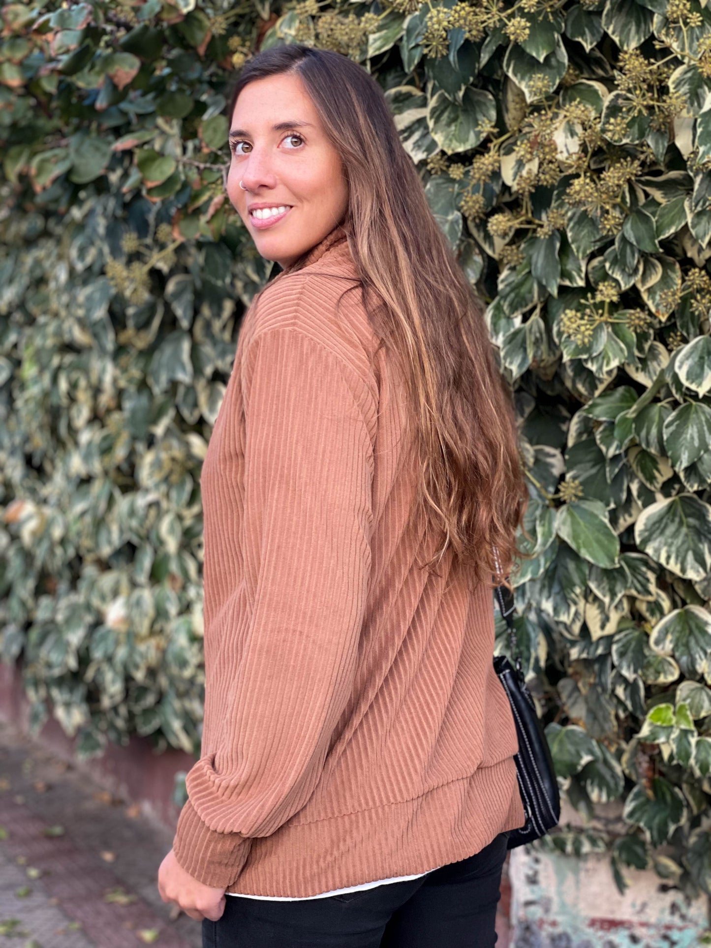 POLERÓN CORDUROY CAMEL.