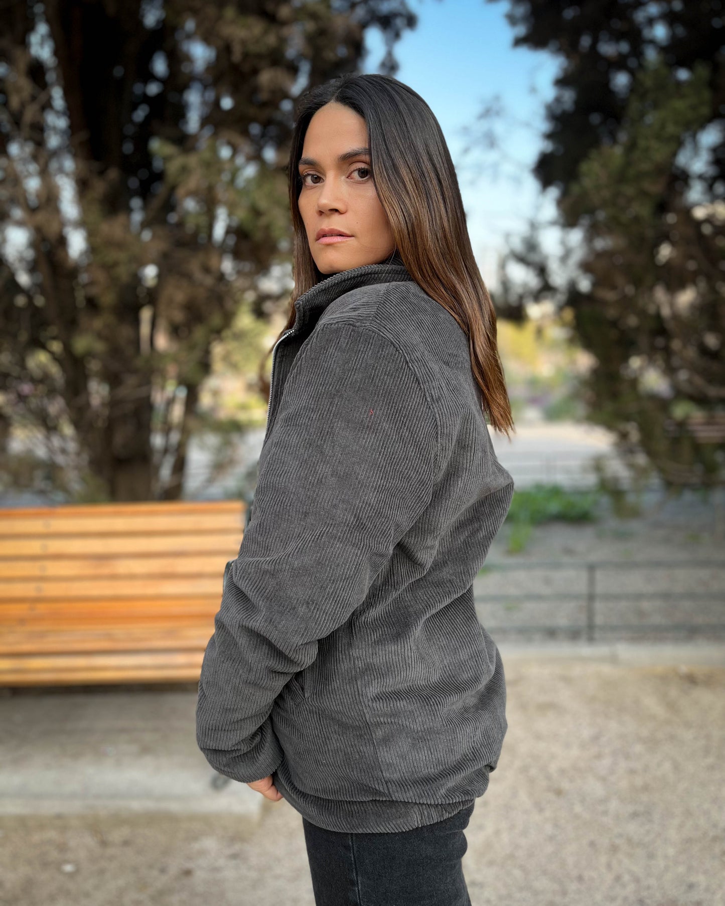 CHAQUETA CORDUROY GRIS.