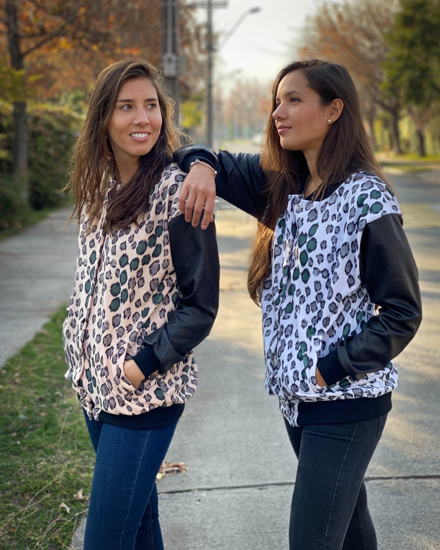 BOMBER PRINT BLANCA LARGA.