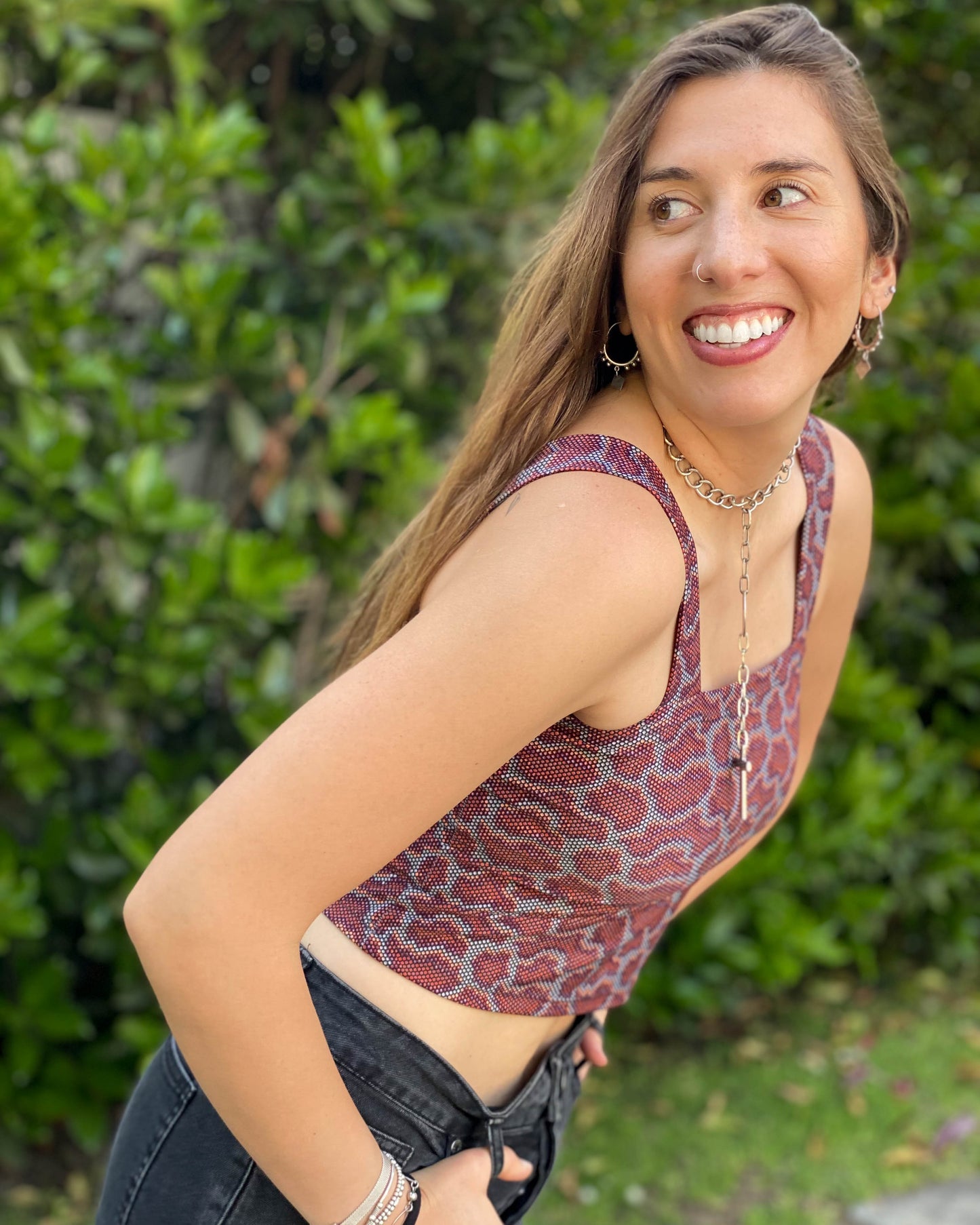 CROP TOP CUADRADO REPTIL.