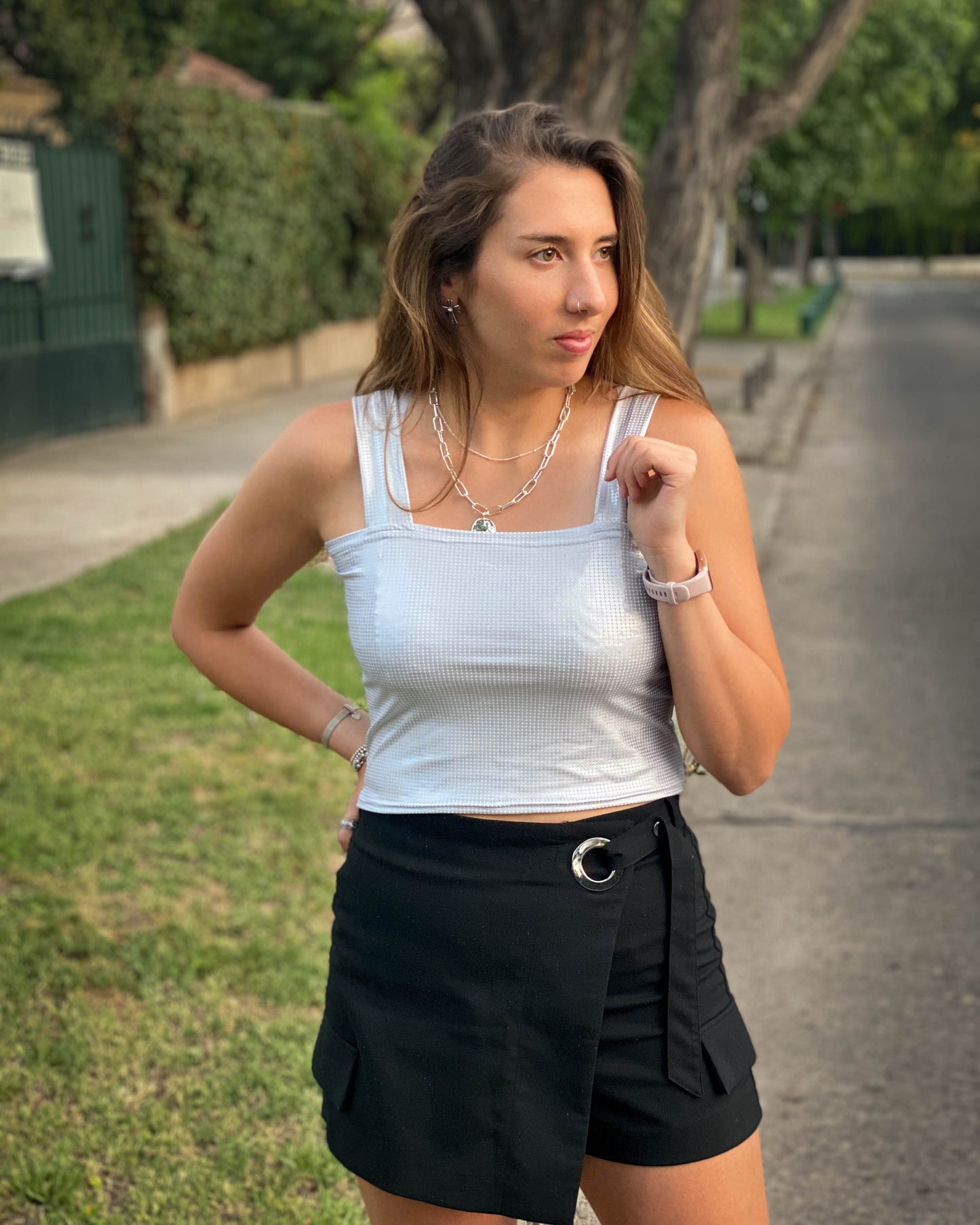 CROP TOP CUADRADO PLATA.