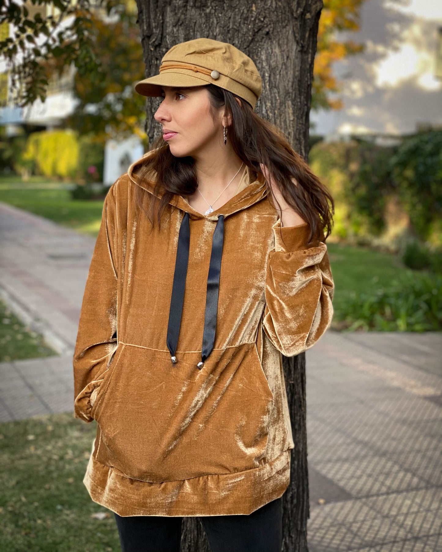 POLERÓN OVERSIZE CAMEL.