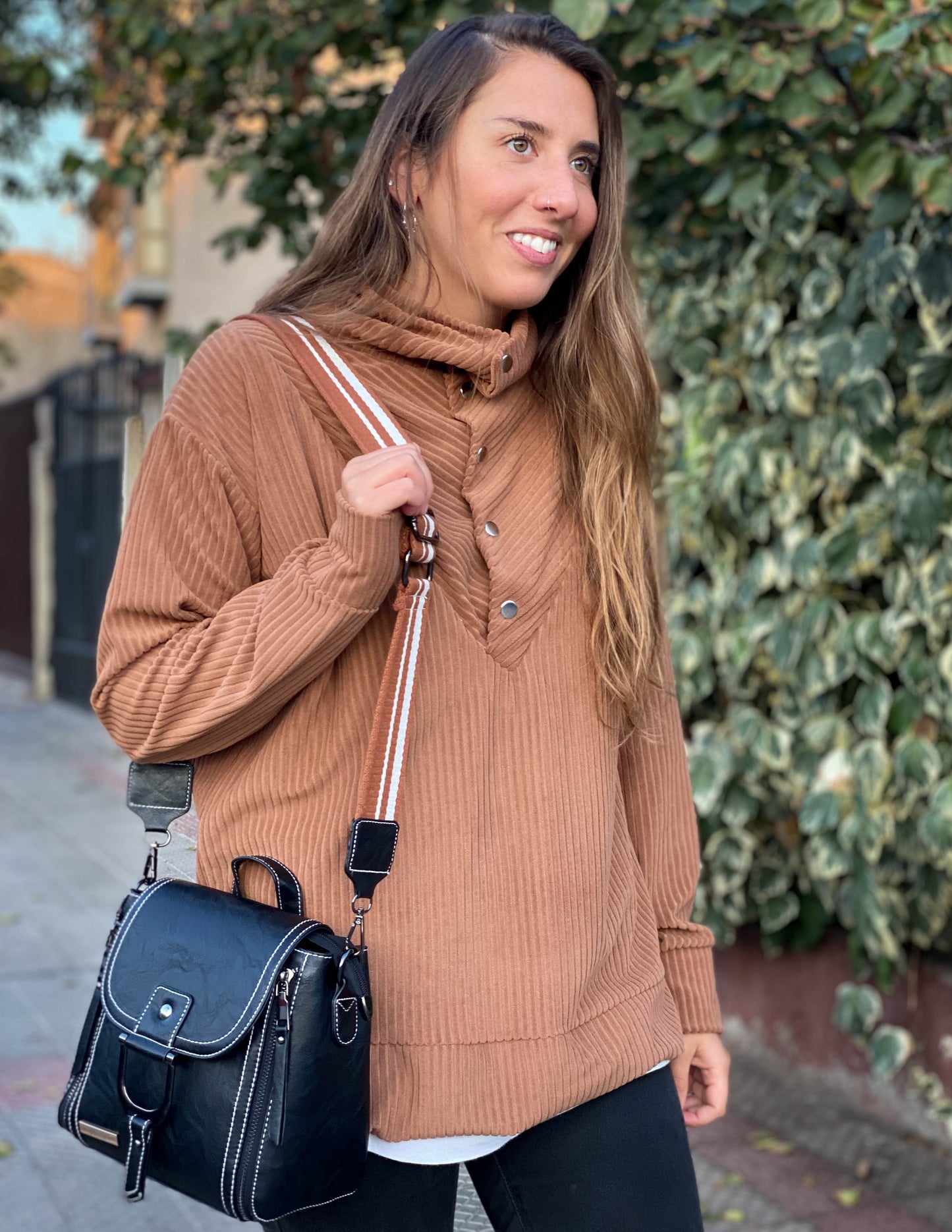 POLERÓN CORDUROY CAMEL.