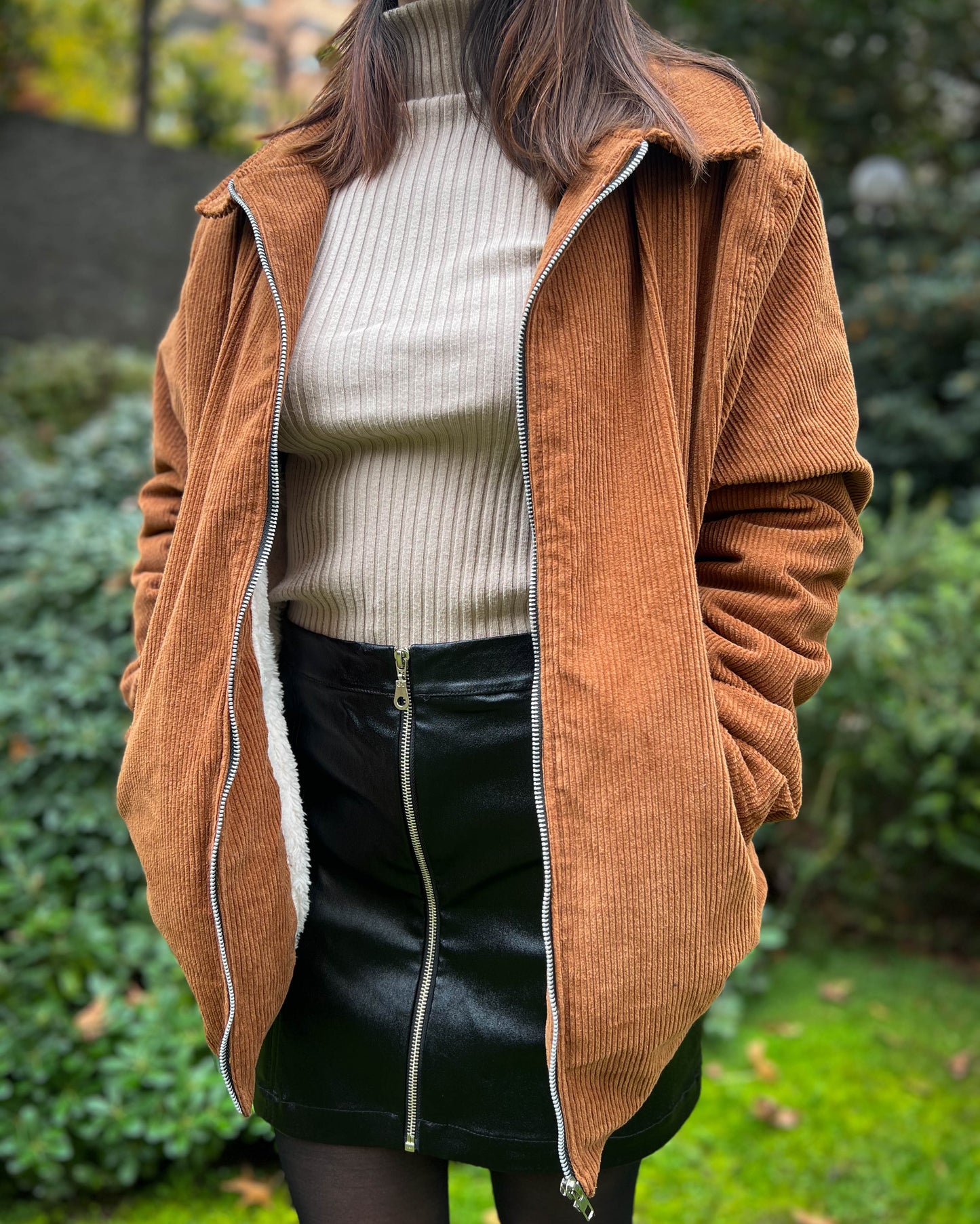 CHAQUETA CORDUROY CAMEL.