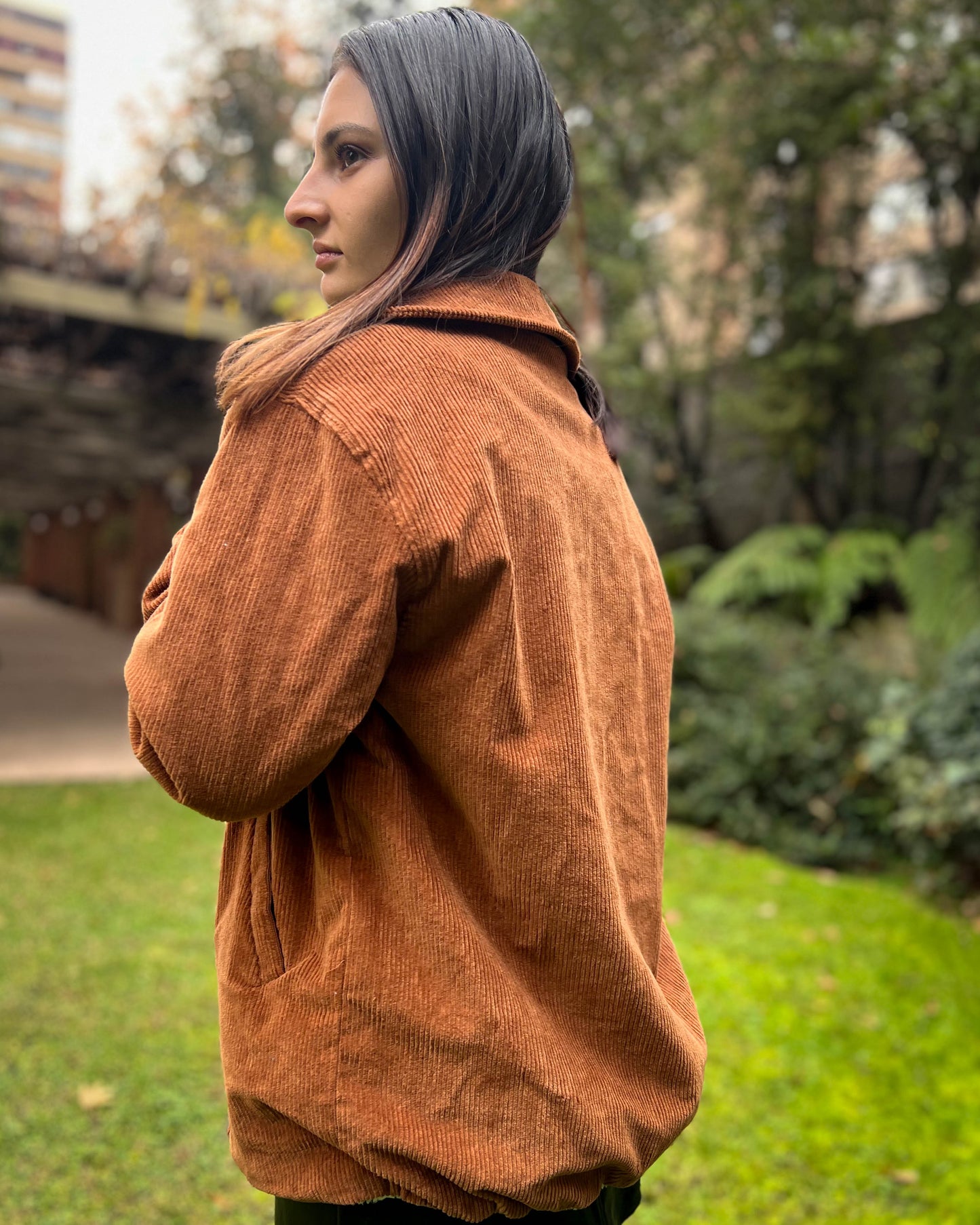 CHAQUETA CORDUROY CAMEL.