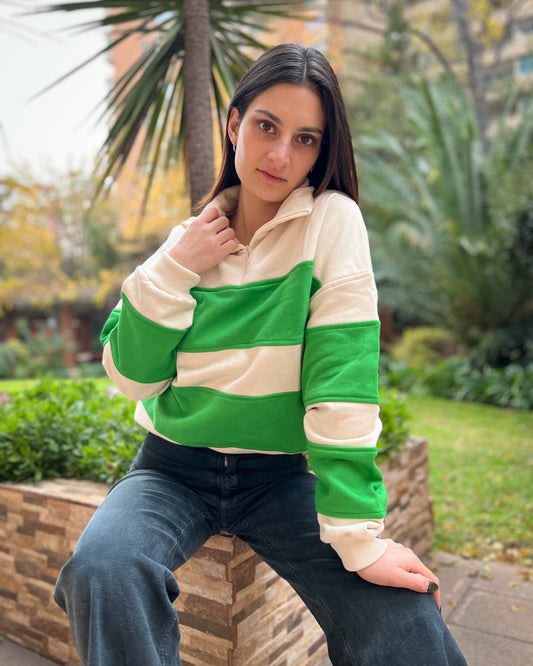 POLERON OVERSIZE COLOR VERDE.