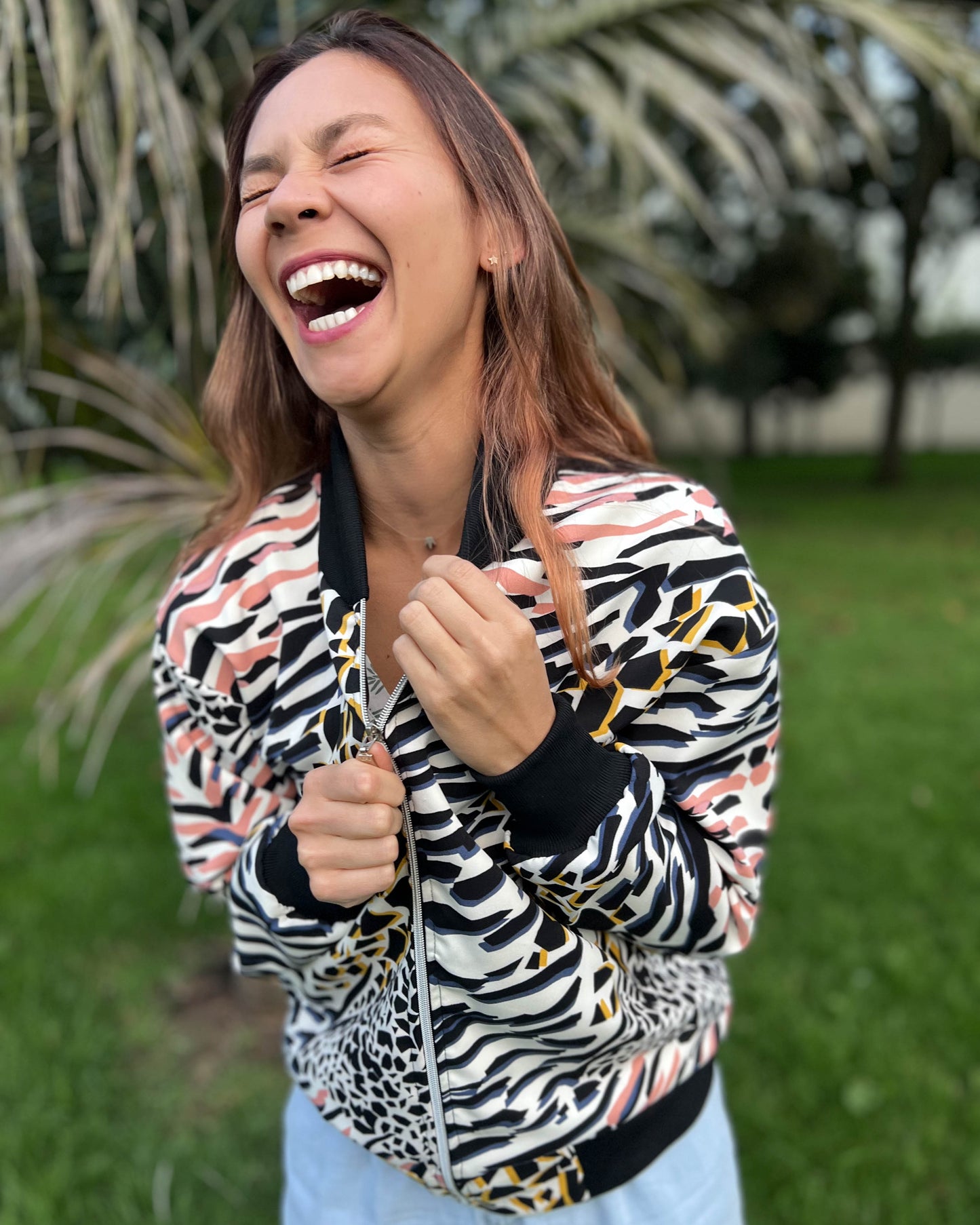 BOMBER JACKET PARTY AMARILLO.