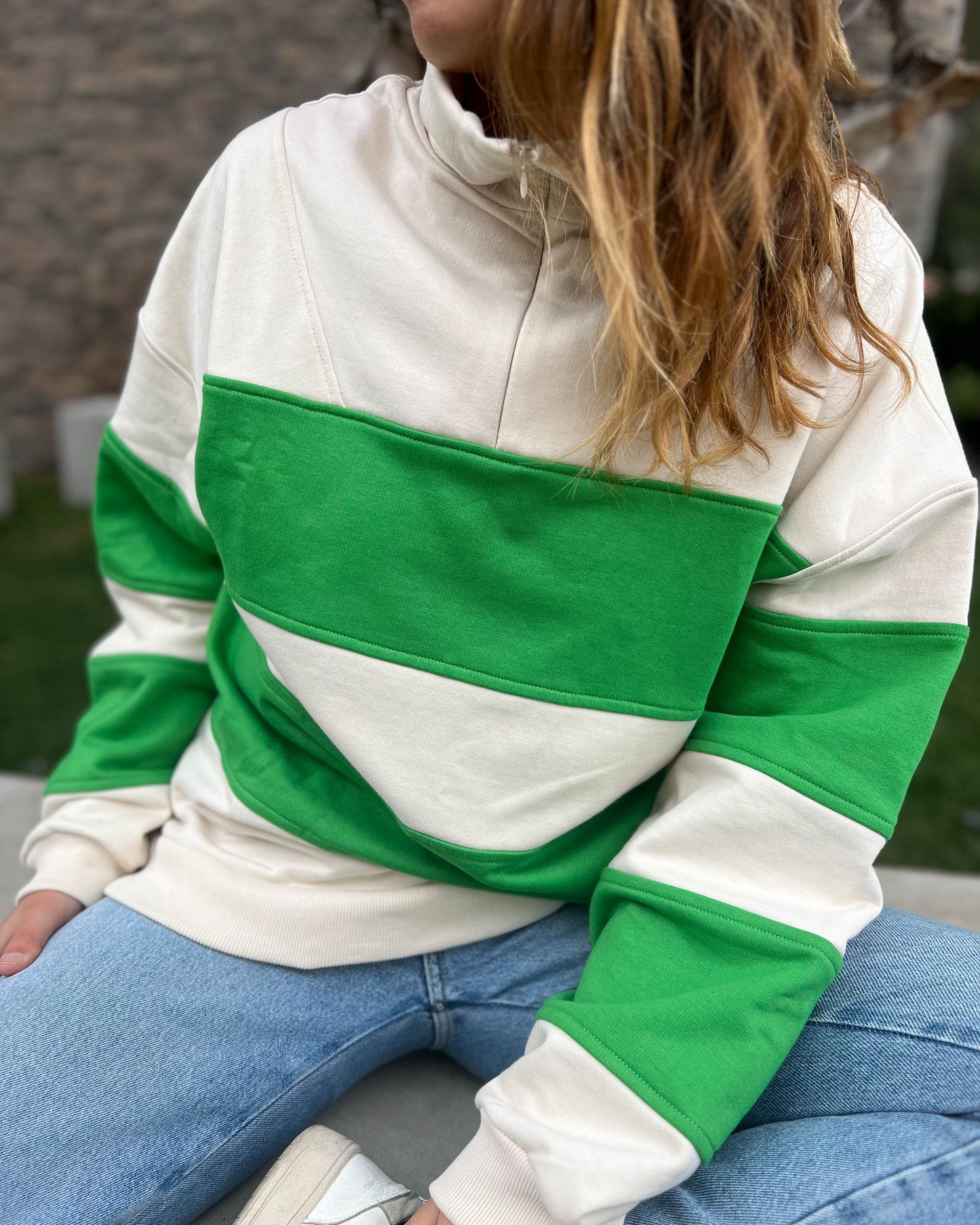 POLERON OVERSIZE COLOR VERDE.