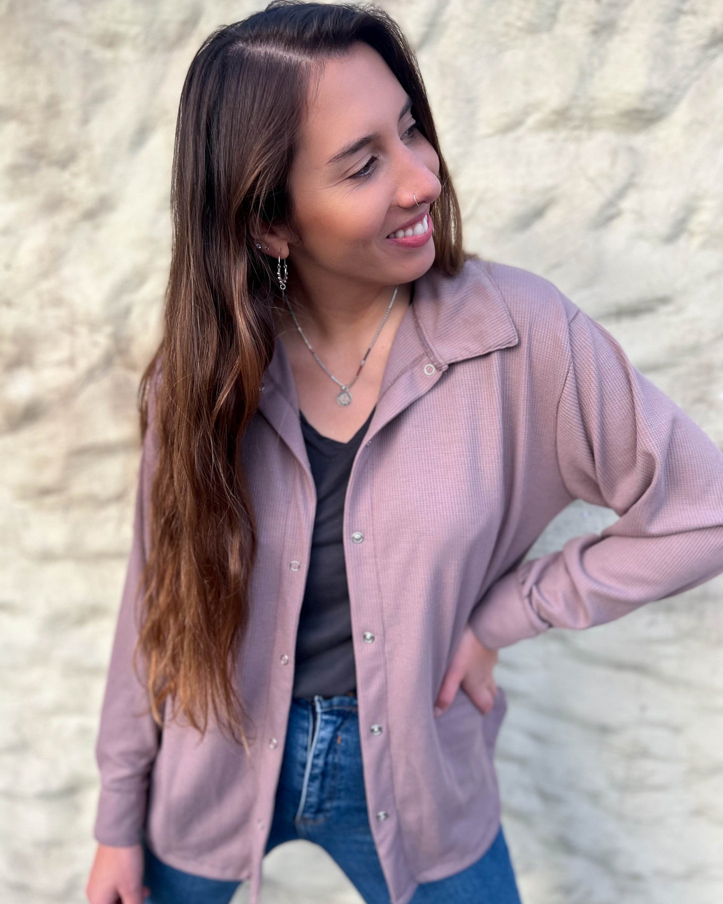 MAXICAMISA CAFÉ ROSÁCEO.