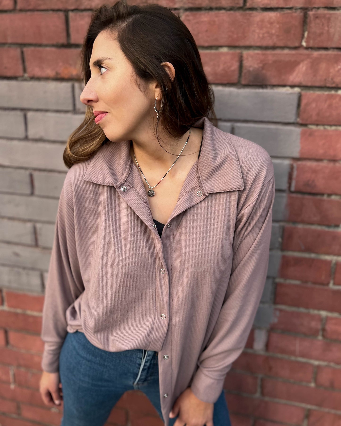 MAXICAMISA CAFÉ ROSÁCEO.