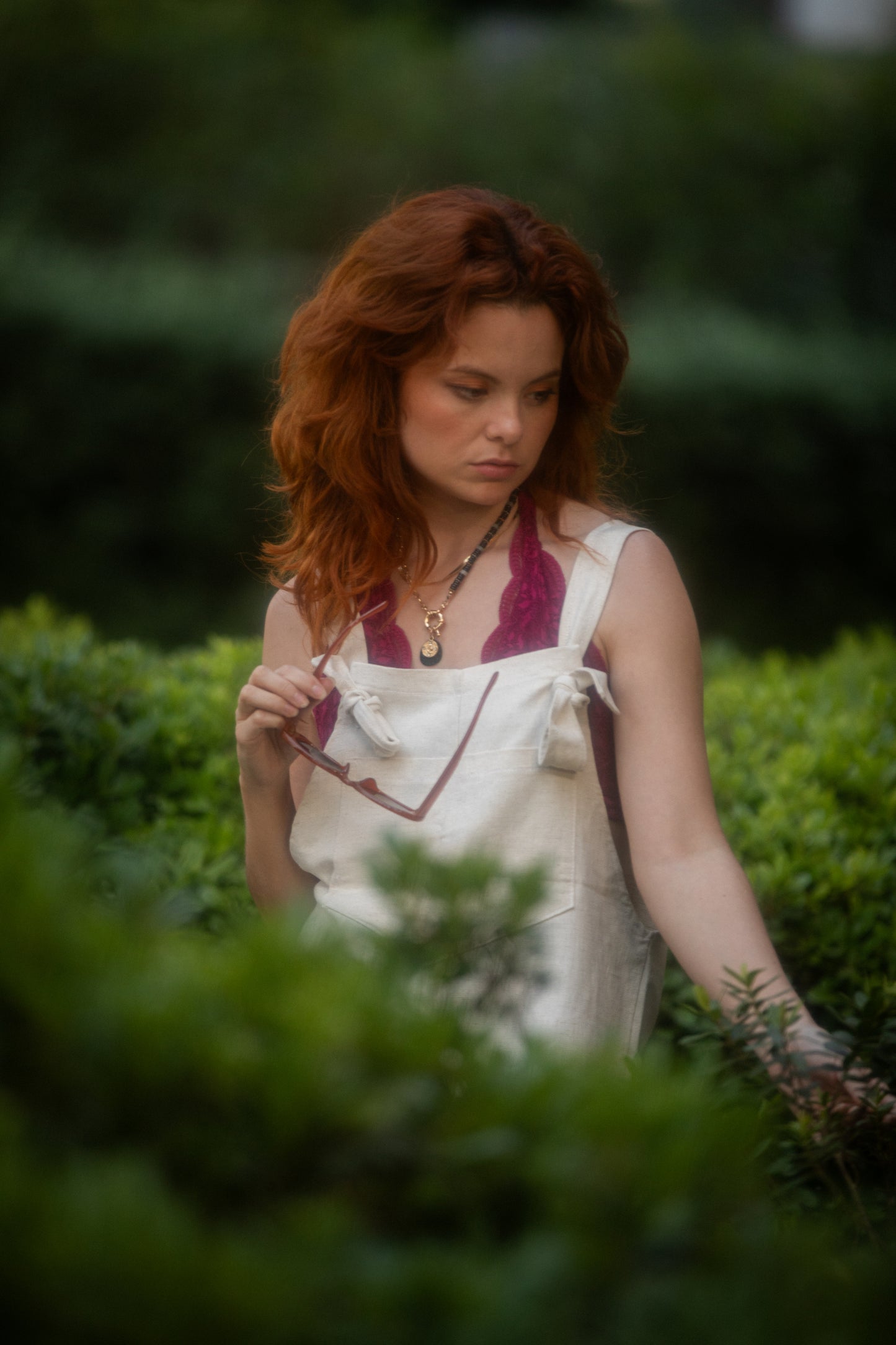 JARDINERA LINO LARGA BEIGE.