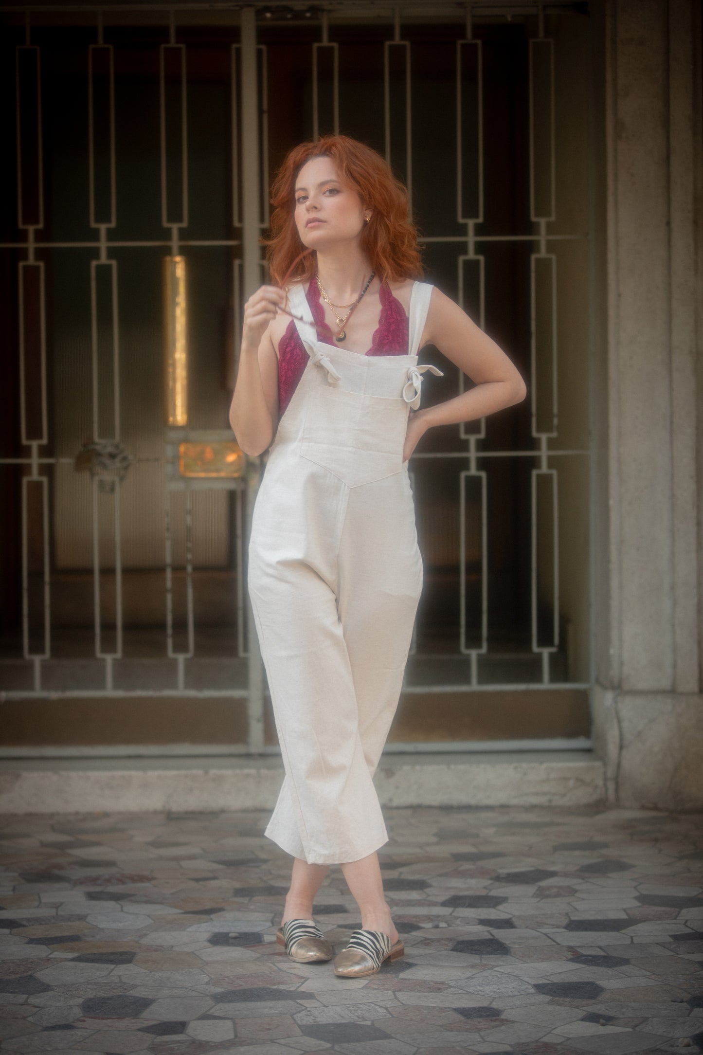 JARDINERA LINO LARGA BEIGE.