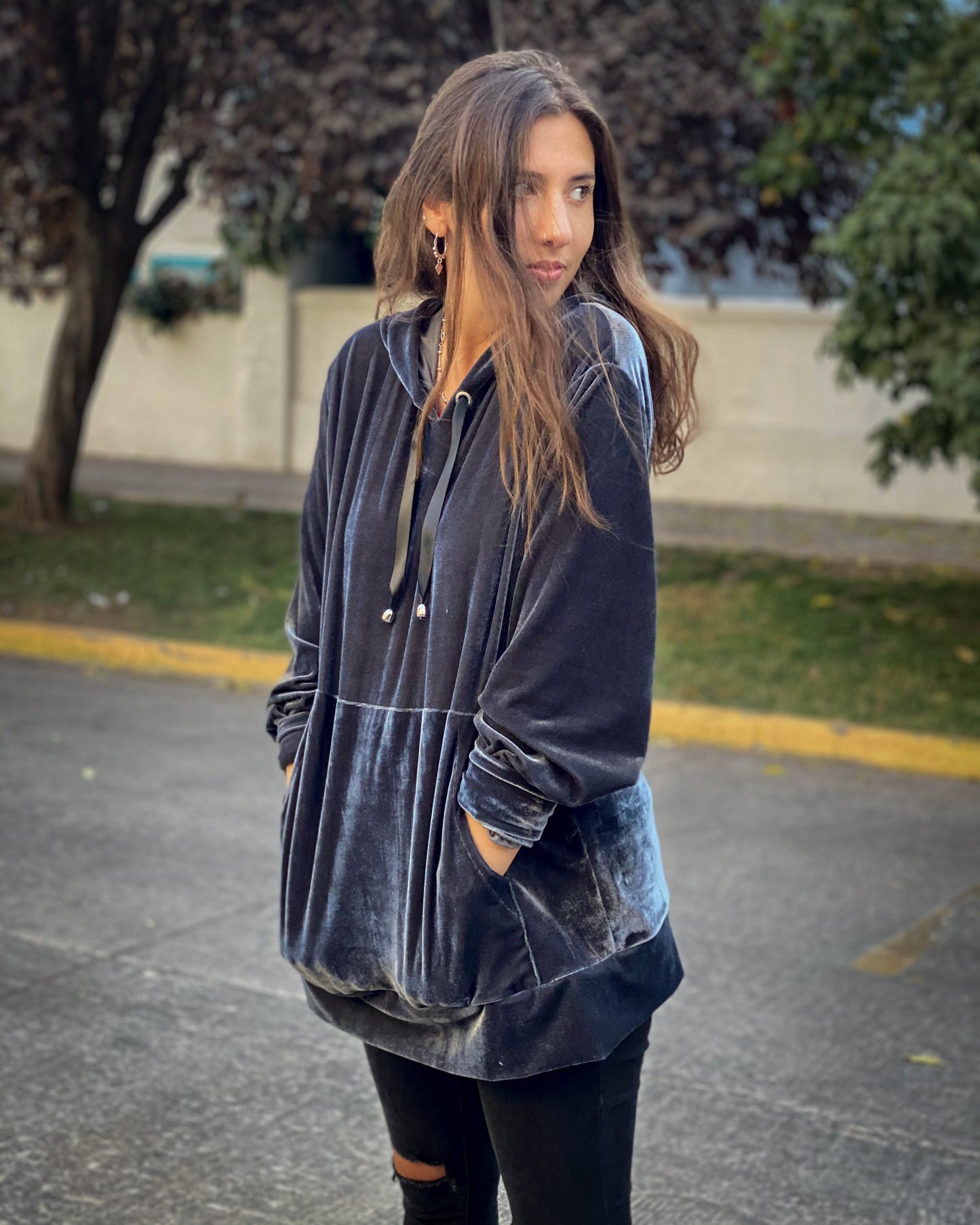 POLERÓN OVERSIZE GRIS.