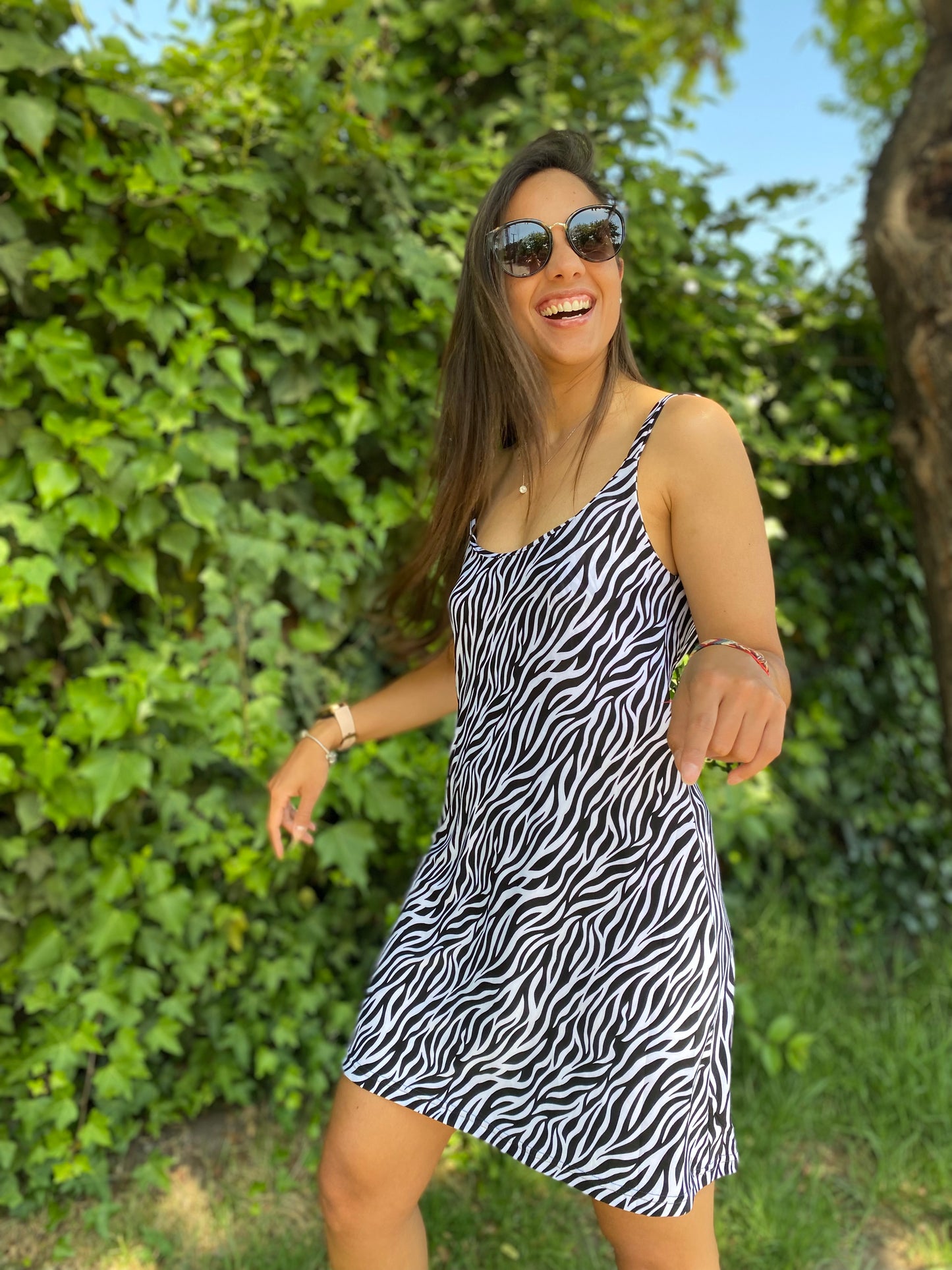 VESTIDO ESCOTE ESPALDA CEBRA.